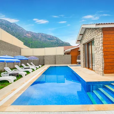 Patara Titanic 3+1 Villa, Oezel Havuzlu, 빌라 페티예